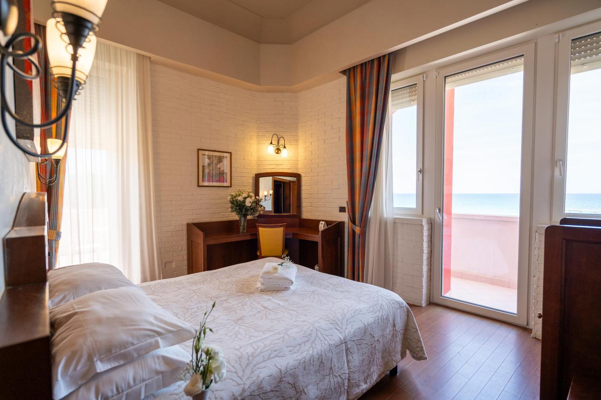 Art Hotel Santa Lucia Termoli Exterior foto