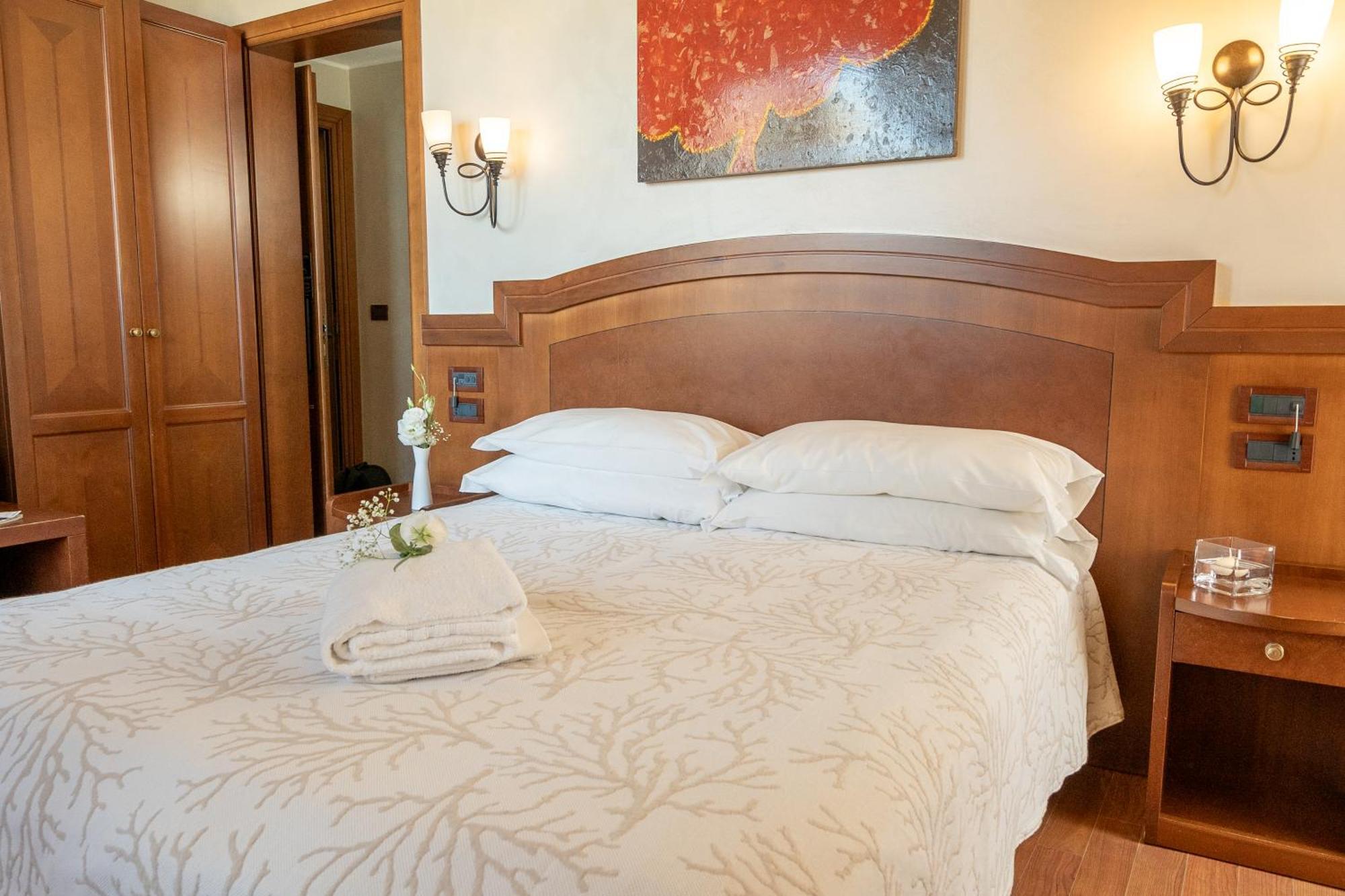 Art Hotel Santa Lucia Termoli Exterior foto